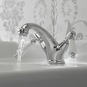 Belfry Bathroom Standard Badarmatur Victoria mit..