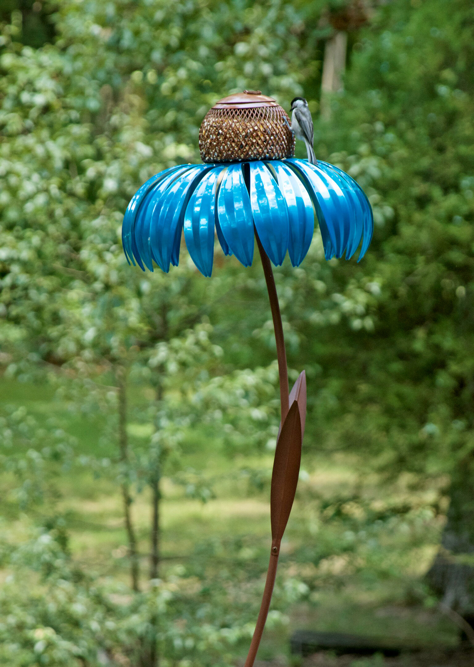 Coneflower Standing Bird Feeder Outside Rust Resistant Garden Art Sensation HOT 