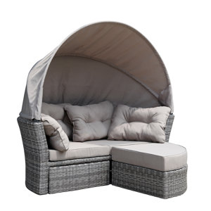 Ruhebett Alinde mit Kissen von Kampen Living