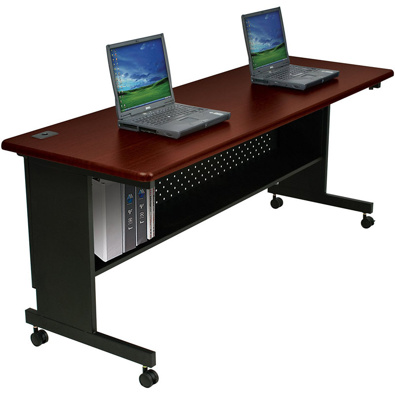 Training tables. Стол под наклоном фон.