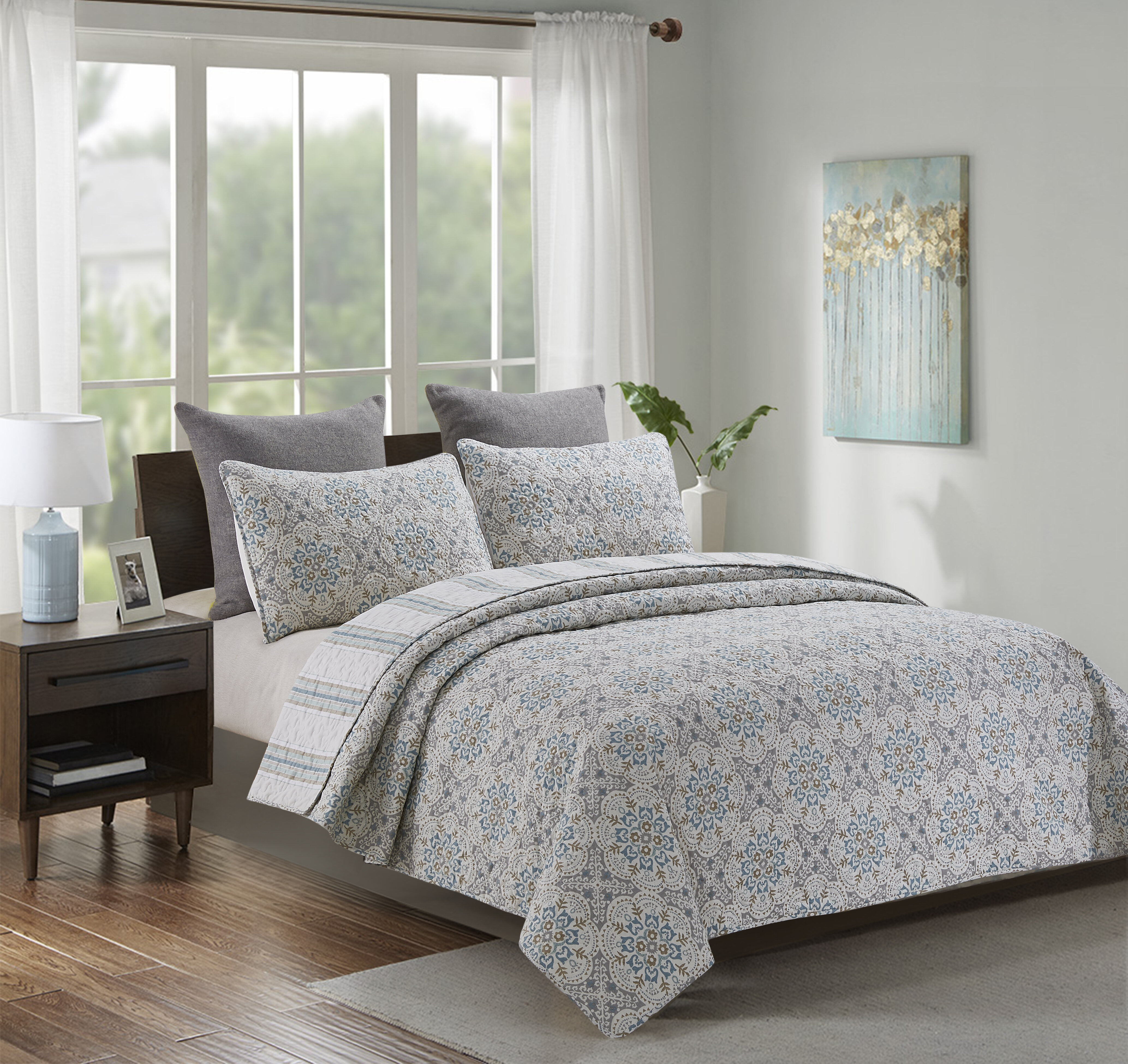 Charlton Home Duque Floral Medallion Reversible Quilt Set Wayfair