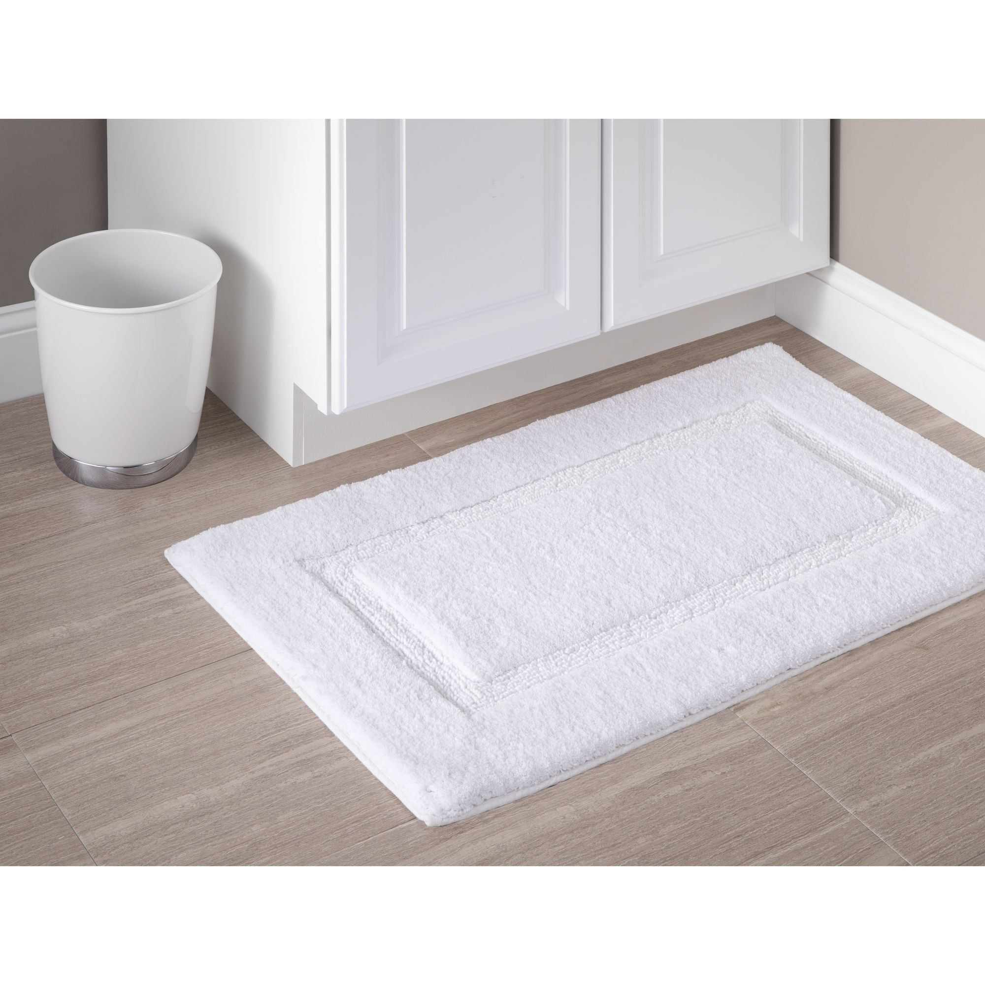 plush bathroom rugs