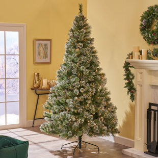 9 Green Spruce Artificial Christmas Tree With 1150 Clear Lights 9 Green Spruce Artificial Christmas Tree With 1150 Clear Lights