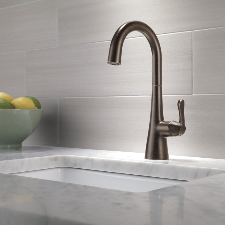 1953LF-RB,AR Delta Transitional Single Handle Faucet with Swivel Spout ...