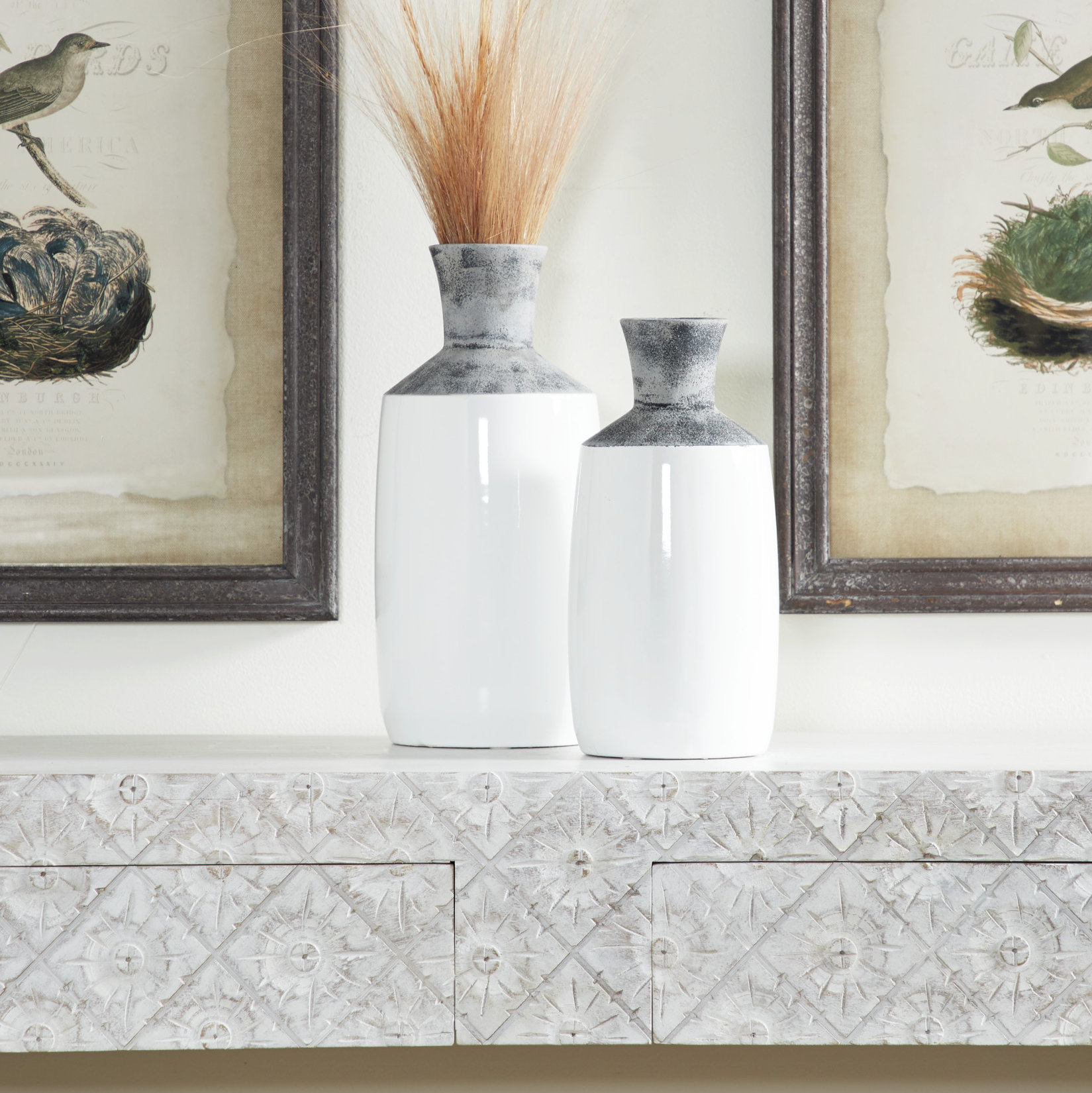 Gracie Oaks Large Round Textured Matte Grey Glossy White