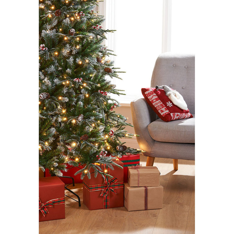 The Seasonal Aisle Green Realistic Spruce Christmas Tree With 500 Led Chasing Lights And Pinecones Wayfair Co Uk