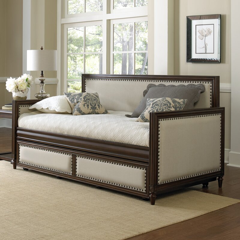 Corvin Traditional Daybed with Trundle