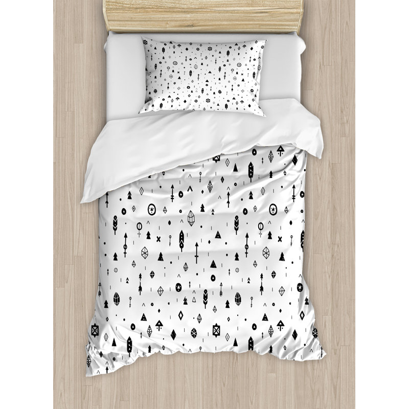 East Urban Home Tribal Plain Background With Arrows Feathers And
