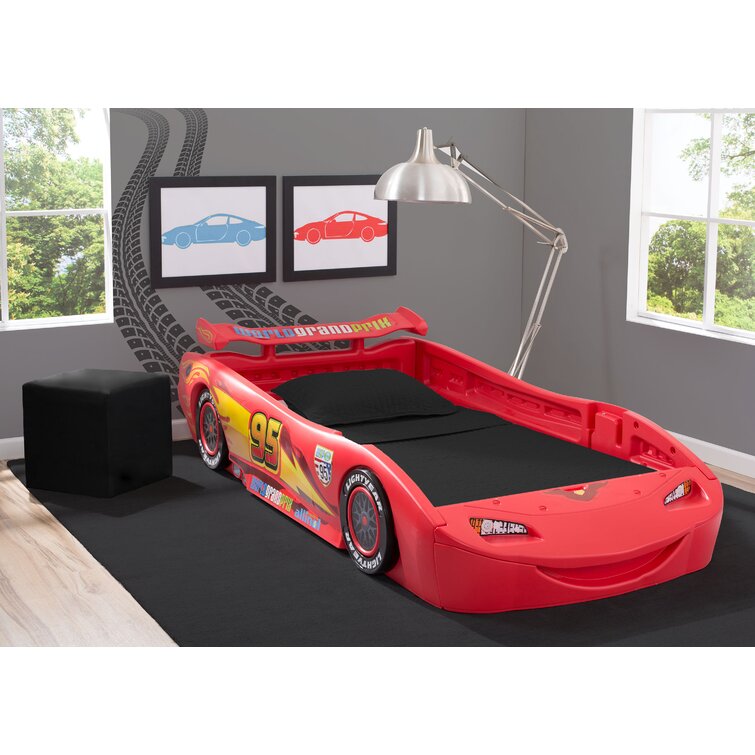 Delta Children Disney/Pixar Cars Lightning Mcqueen Car Toddler Bed &  Reviews | Wayfair