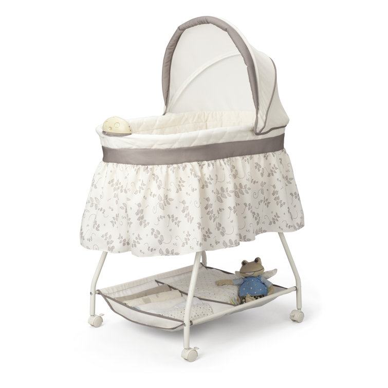 falling leaves bassinet