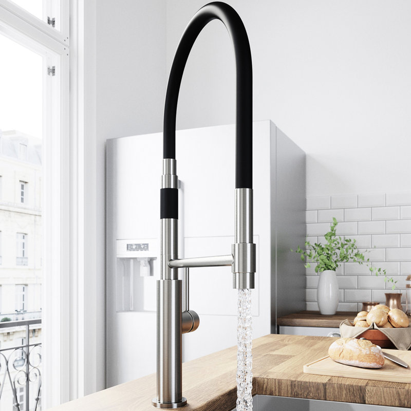 Vigo Norwood Magnetic Spray Pull Down Single Handle Kitchen Faucet