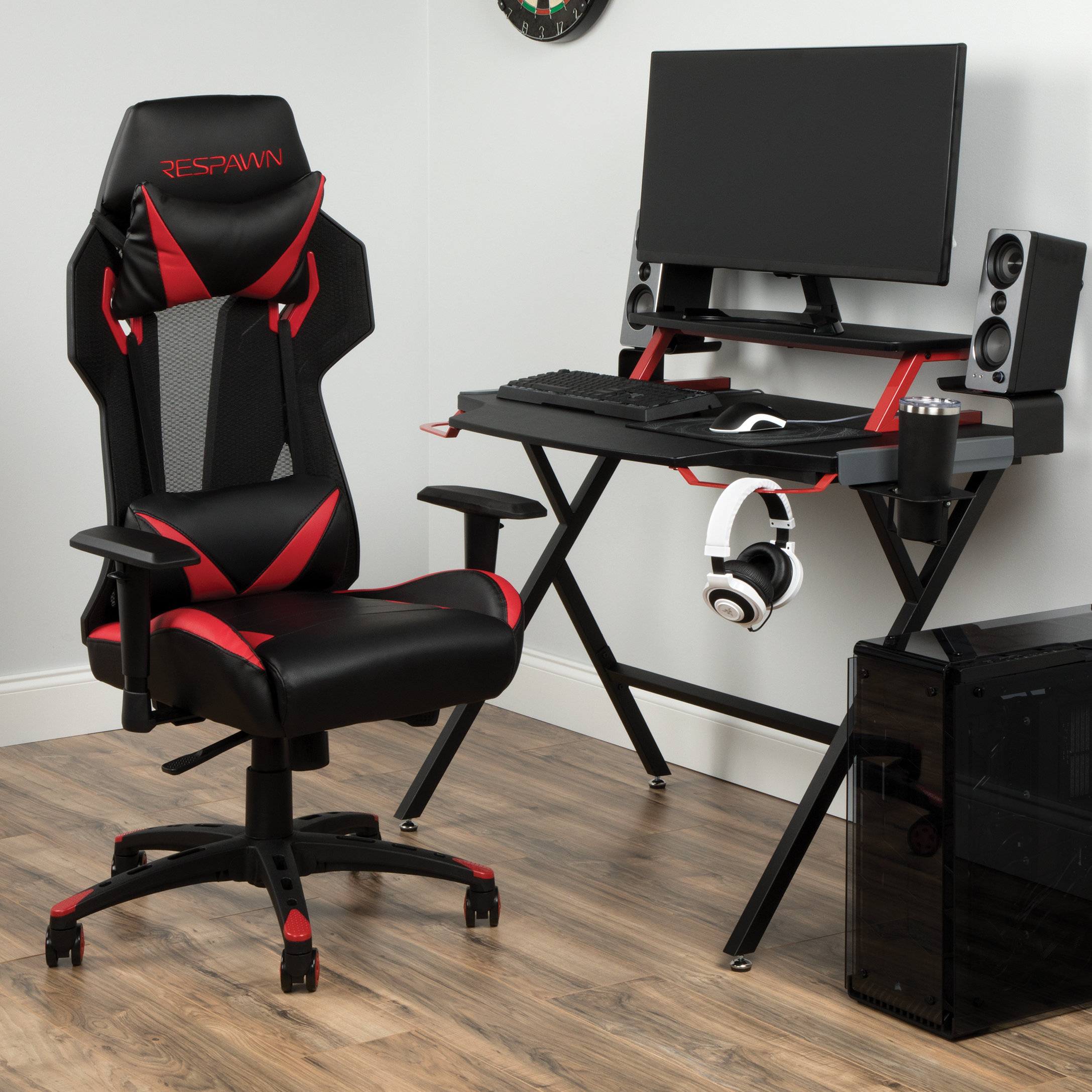 Gaming chair. Стол кресло компьютер для гейминга. Геймерское кресло Respawn. Комната геймера. Компьютерный стол и кресло комбо.