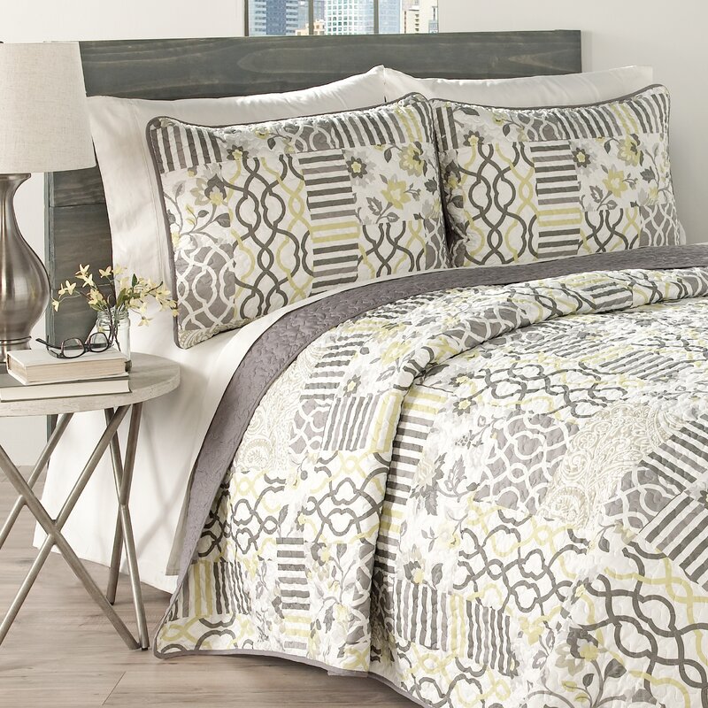 Traditions By Waverly Set In Spring 3 Piece Reversible Quilt Set