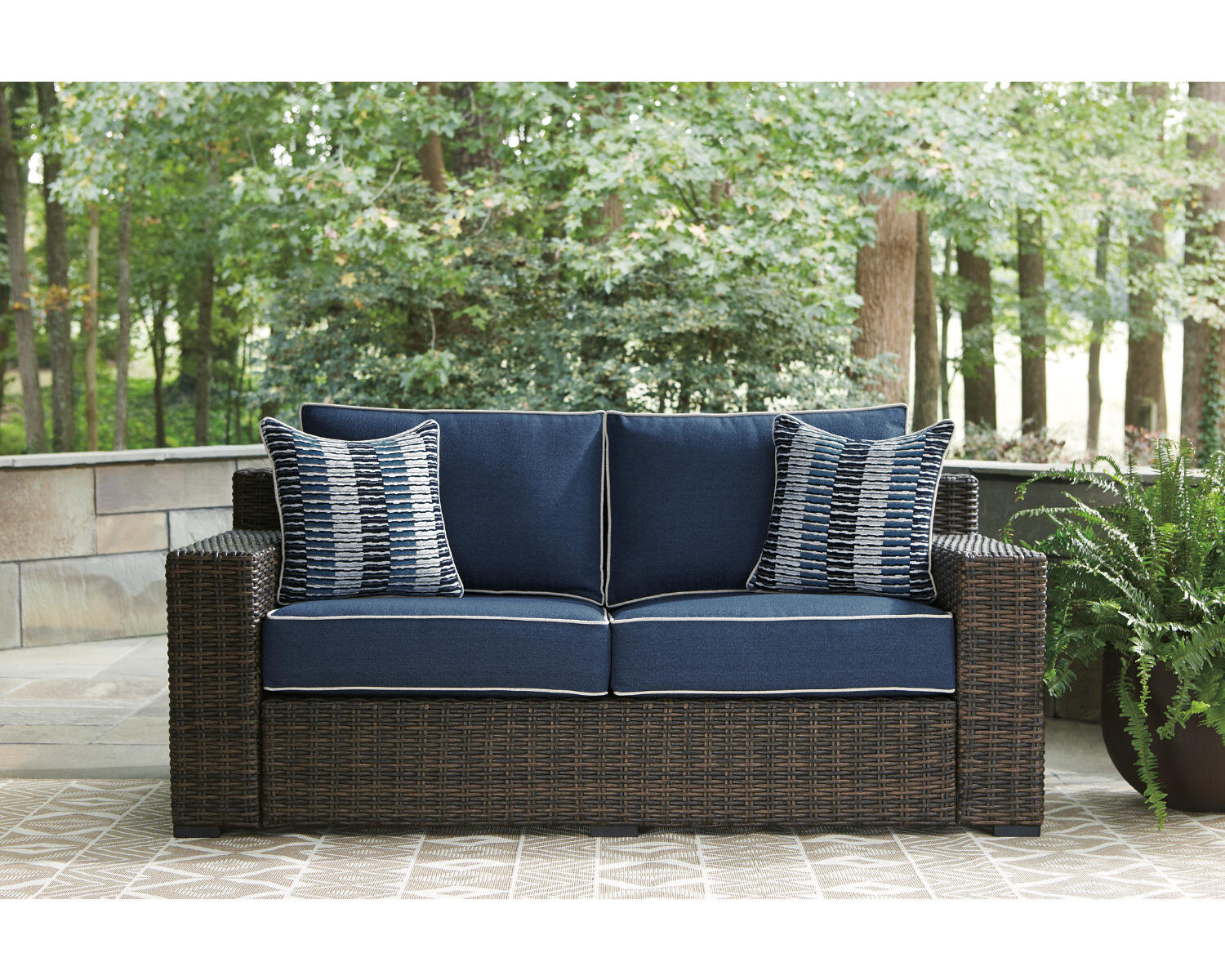 outdoor comfy loveseat