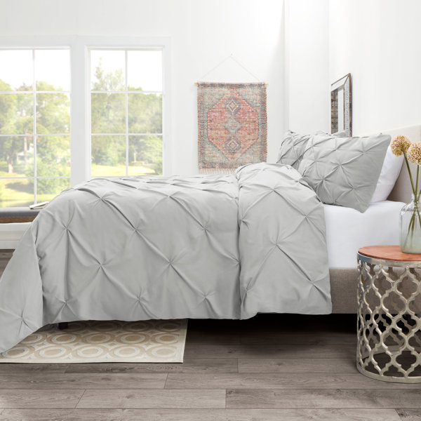 66 x 90inch Eternal Moment Pinch Pleat Duvet Cover with Zipper Closure Soft Luxurious Microfiber Pintuck Decorative Bedding Set with Pillow Shams 1 Duvet Cover and 1 Pillowcase White, Twin