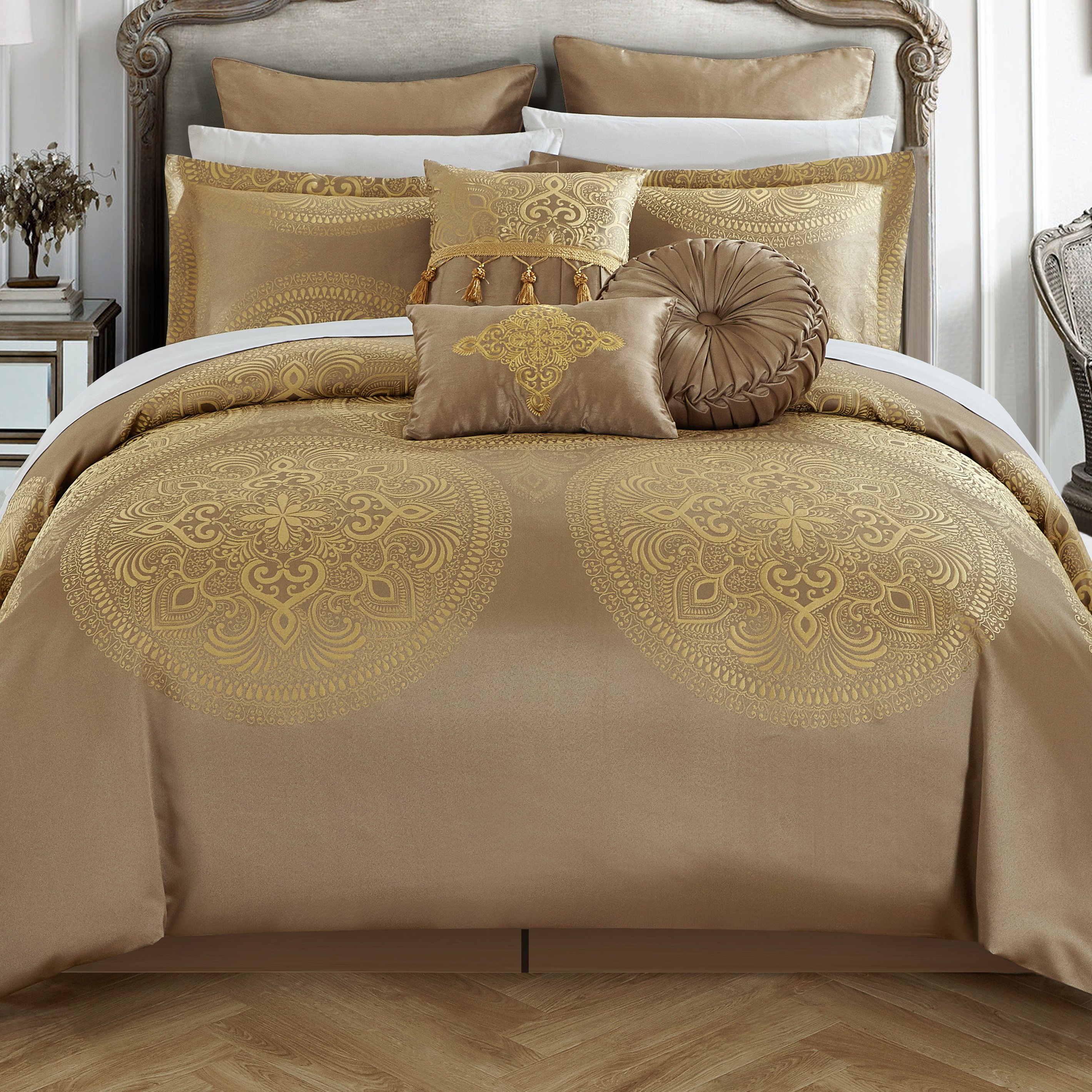 Darby Home Co Carmichaels Microfiber Traditional 13 Piece Comforter Set