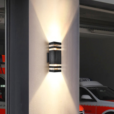 Brehan Matte Black Aluminum Outdoor Armed Sconce (((used ))