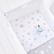 white cot quilt