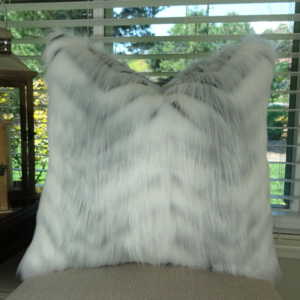 New Pottery Barn Faux Fur Decorative Throw Pillow Cover 26 X 26