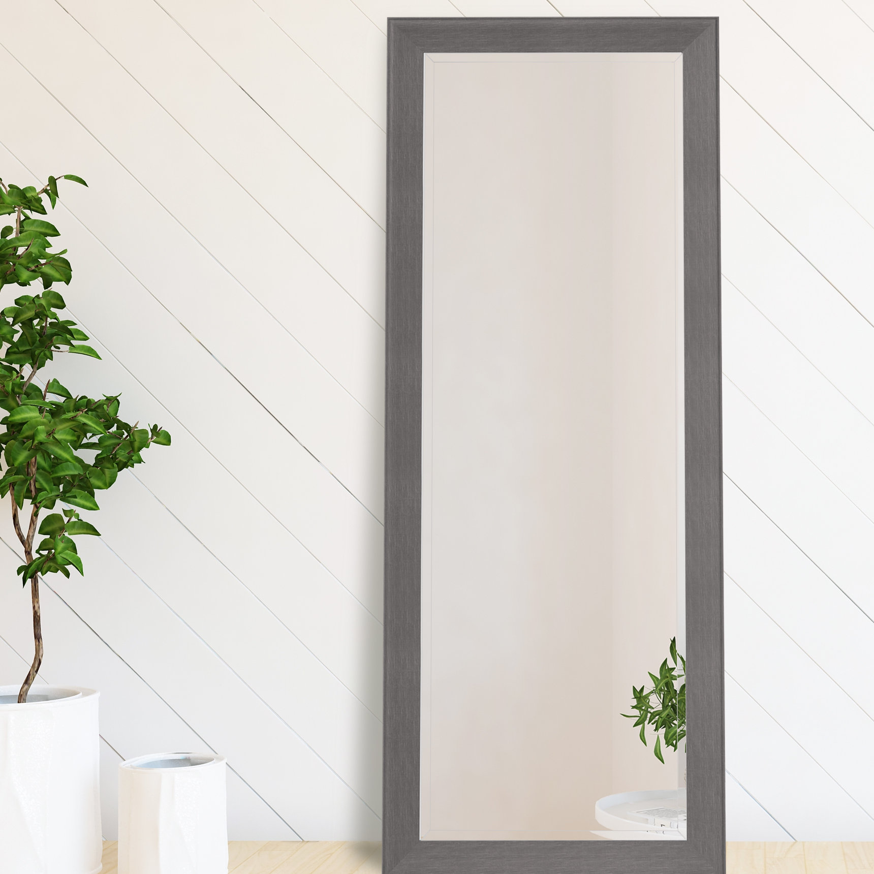 Hermínia Woodgrain Framed Beveled Full Length Mirror