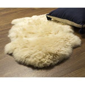 Cold Bay Single Pelt Handmade Shag Sheepskin Champagne Area Rug