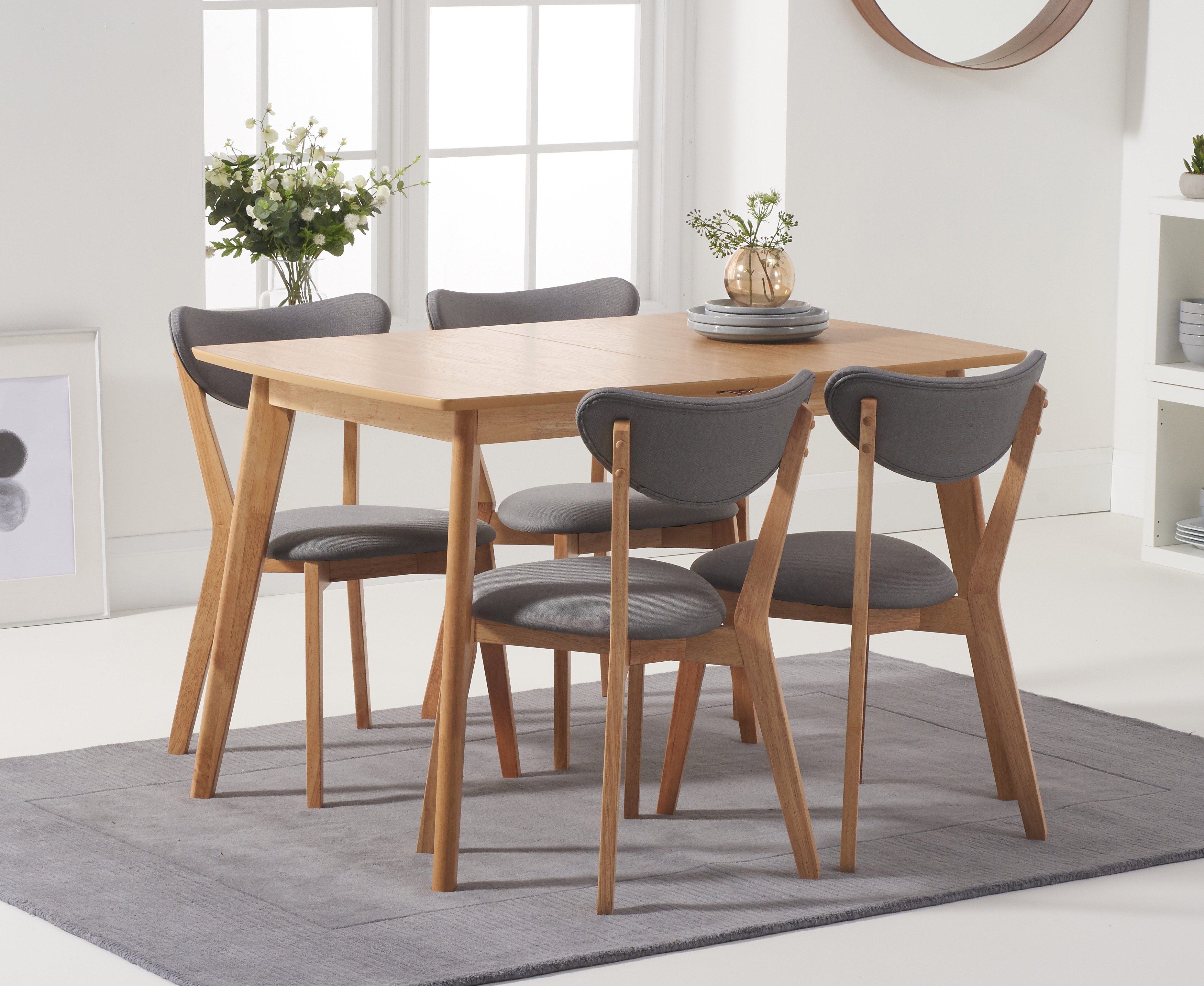 Lowville Extendable Dining Set Lowville Extendable Dining Set with 4