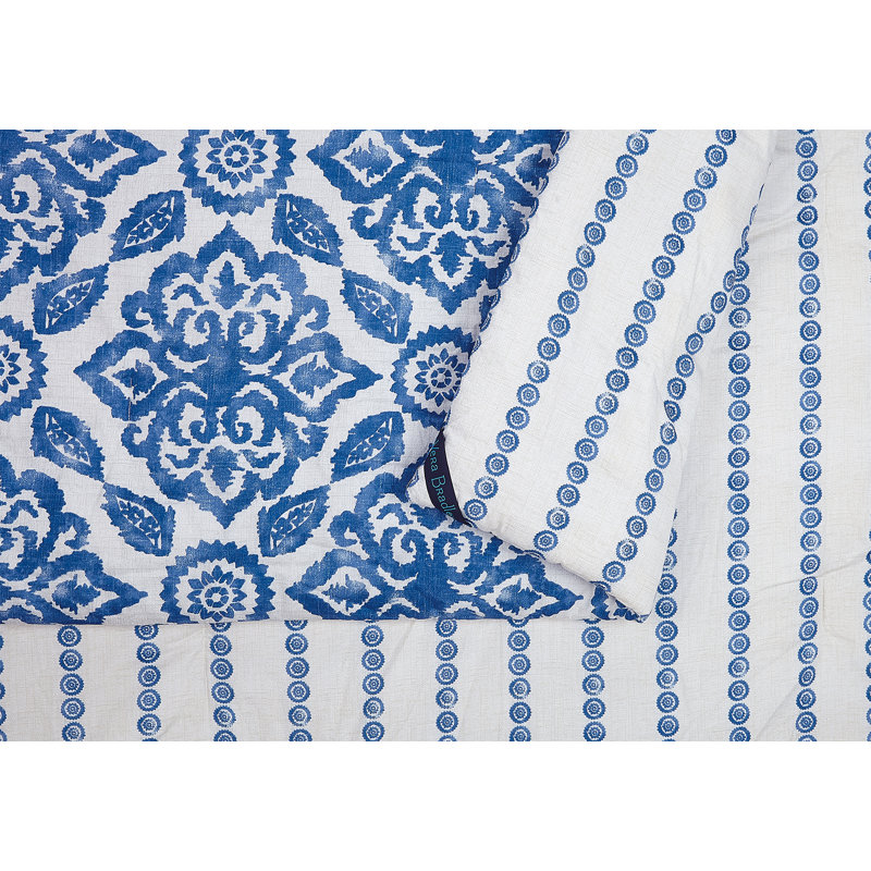 Vera Bradley Stitched Medallions Reversible Comforter Set
