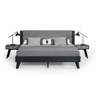 Donham Upholstered Platform Bed by Ivy Bronx