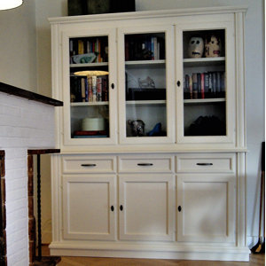 Schrankvitrine Louis von Mia Casa - Dress up you..