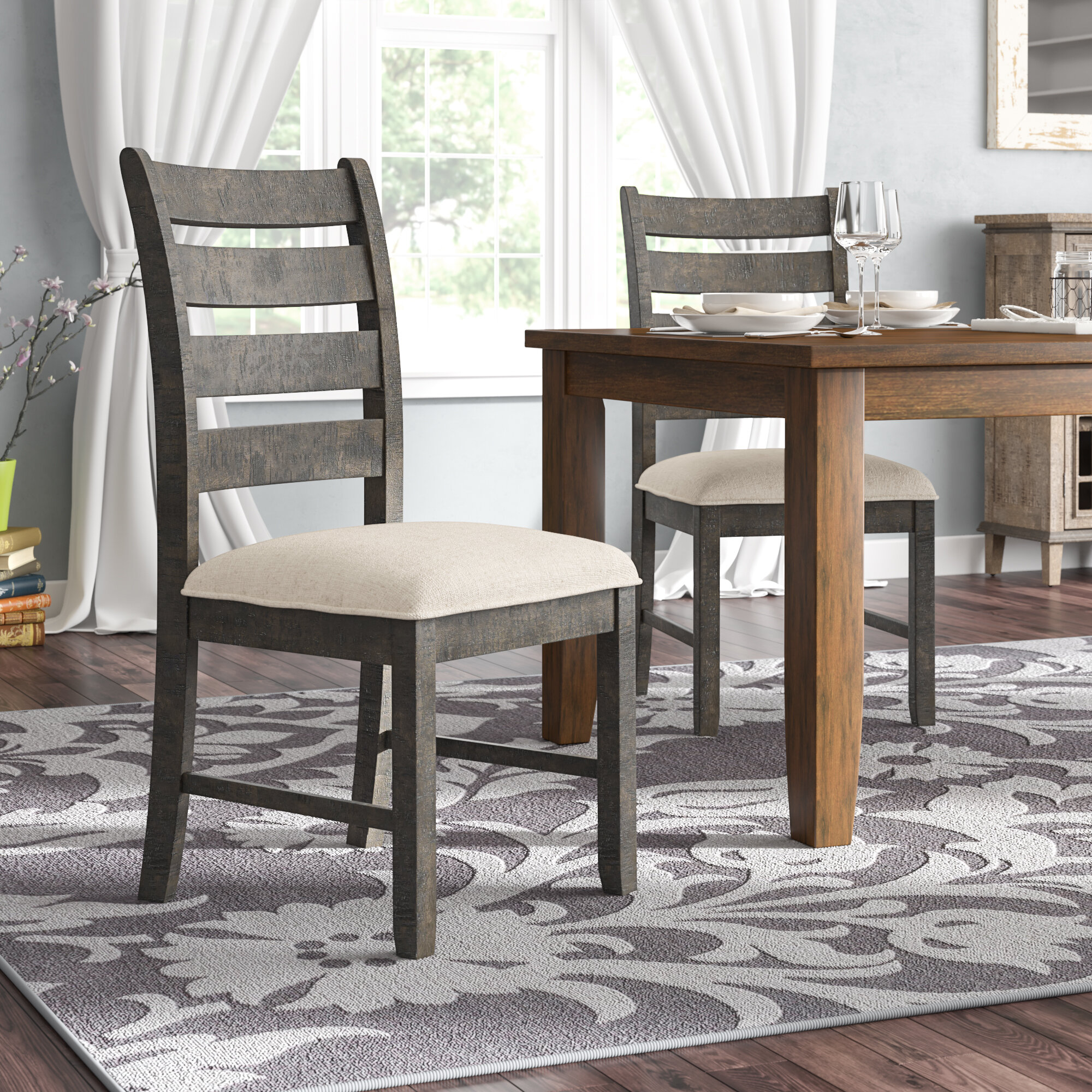 round 4 seater dining table and chairs