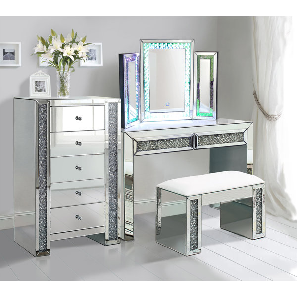 Everly Quinn Westerville Glam Diamonds Makeup Vanity Set with Mirror 