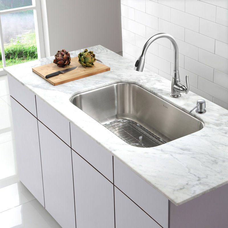 Premium Faucets Pull Down Single Handle Kitchen Faucet With