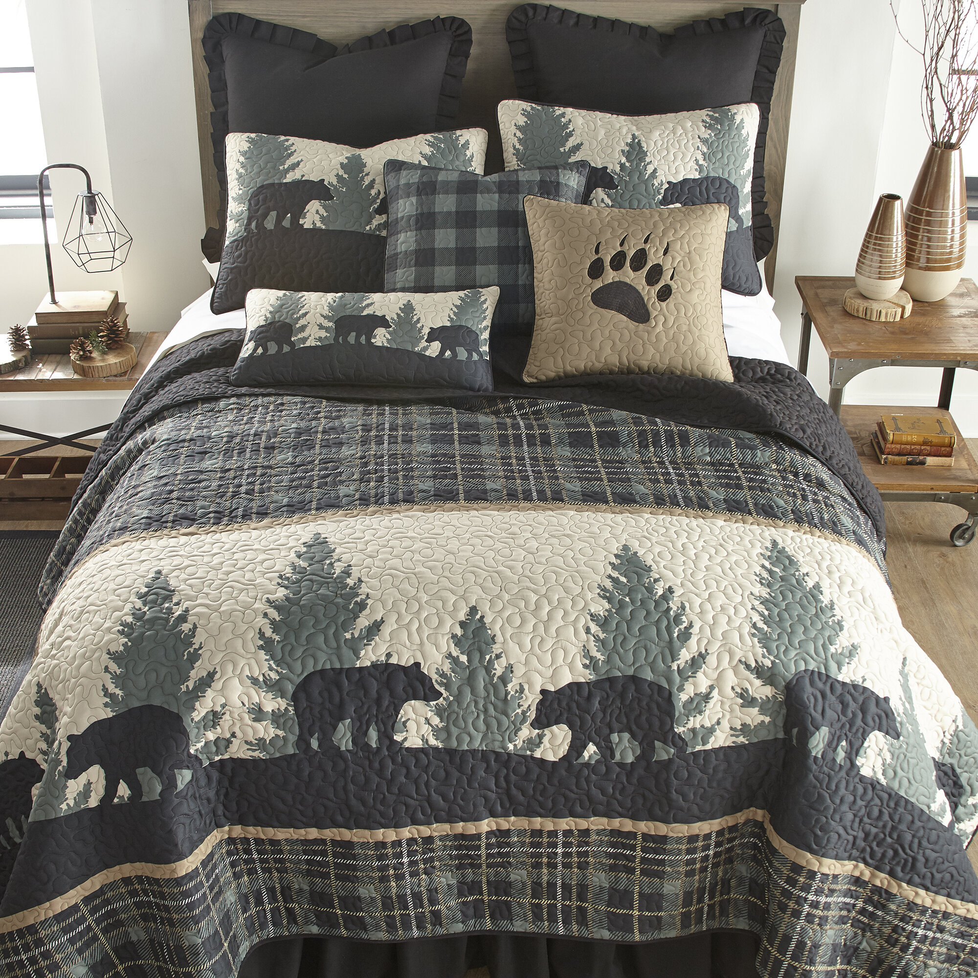 Sanderlin Bear Walk Plaid Single Quilt