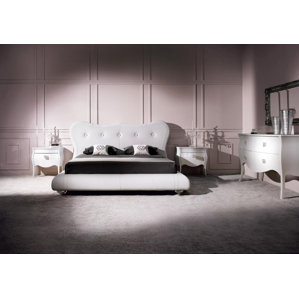 Victoria Platform Bed by YumanMod