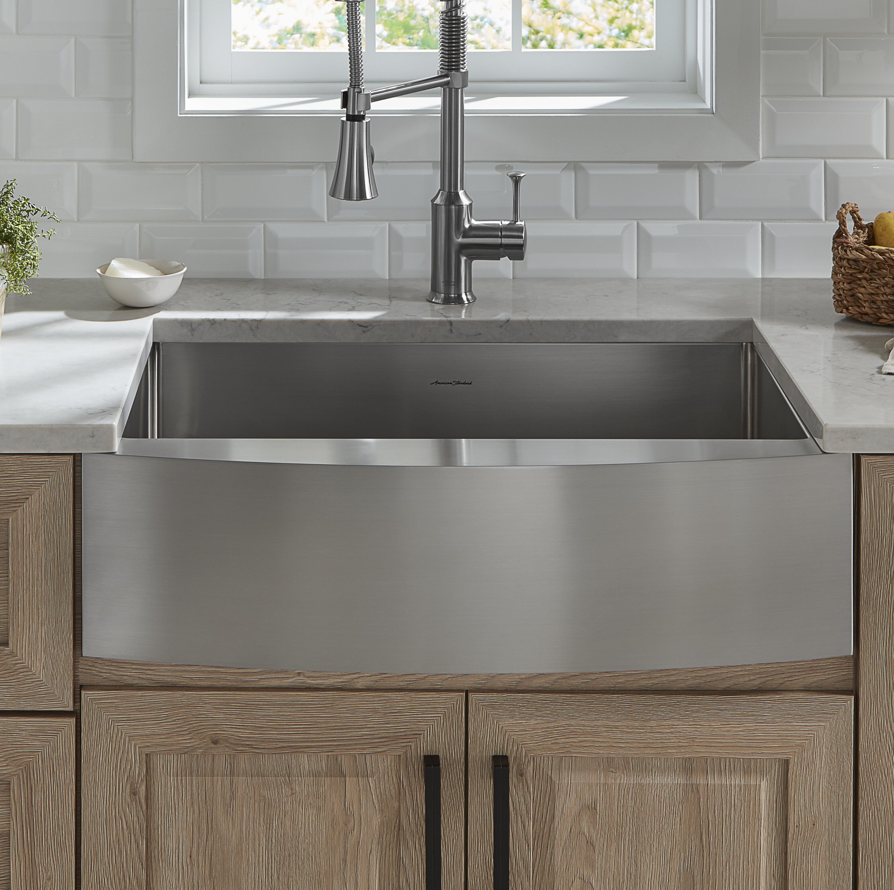 American Standard Pekoe 30" L x 22" W Farmhouse/Apron Kitchen Sink with
