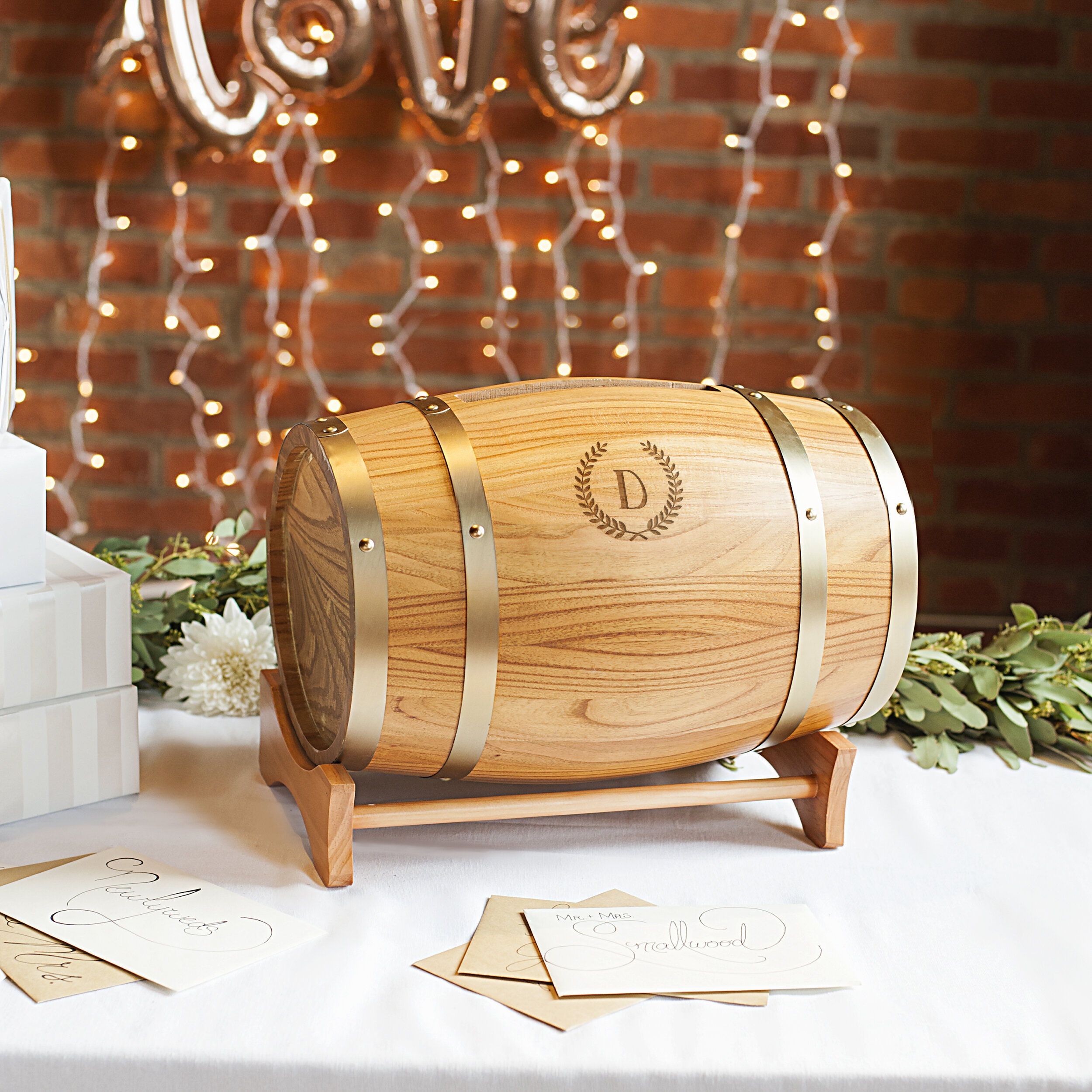 Le Prise Personalized Wine Barrel Reception Gift Card Holder