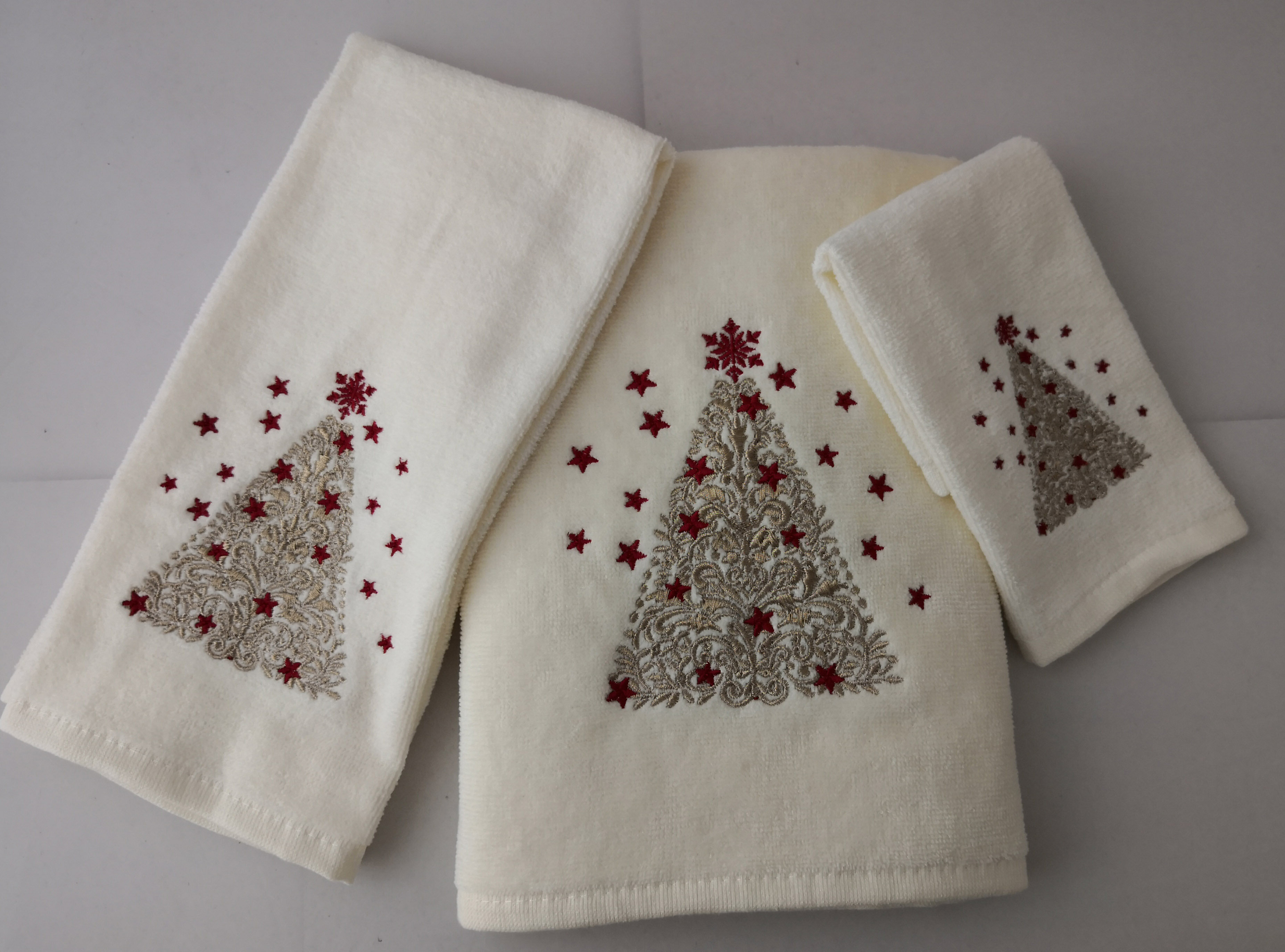 Snowflake Christmas 100% Cotton Finger Tip Towels Set of 2 Embroidered Guest 