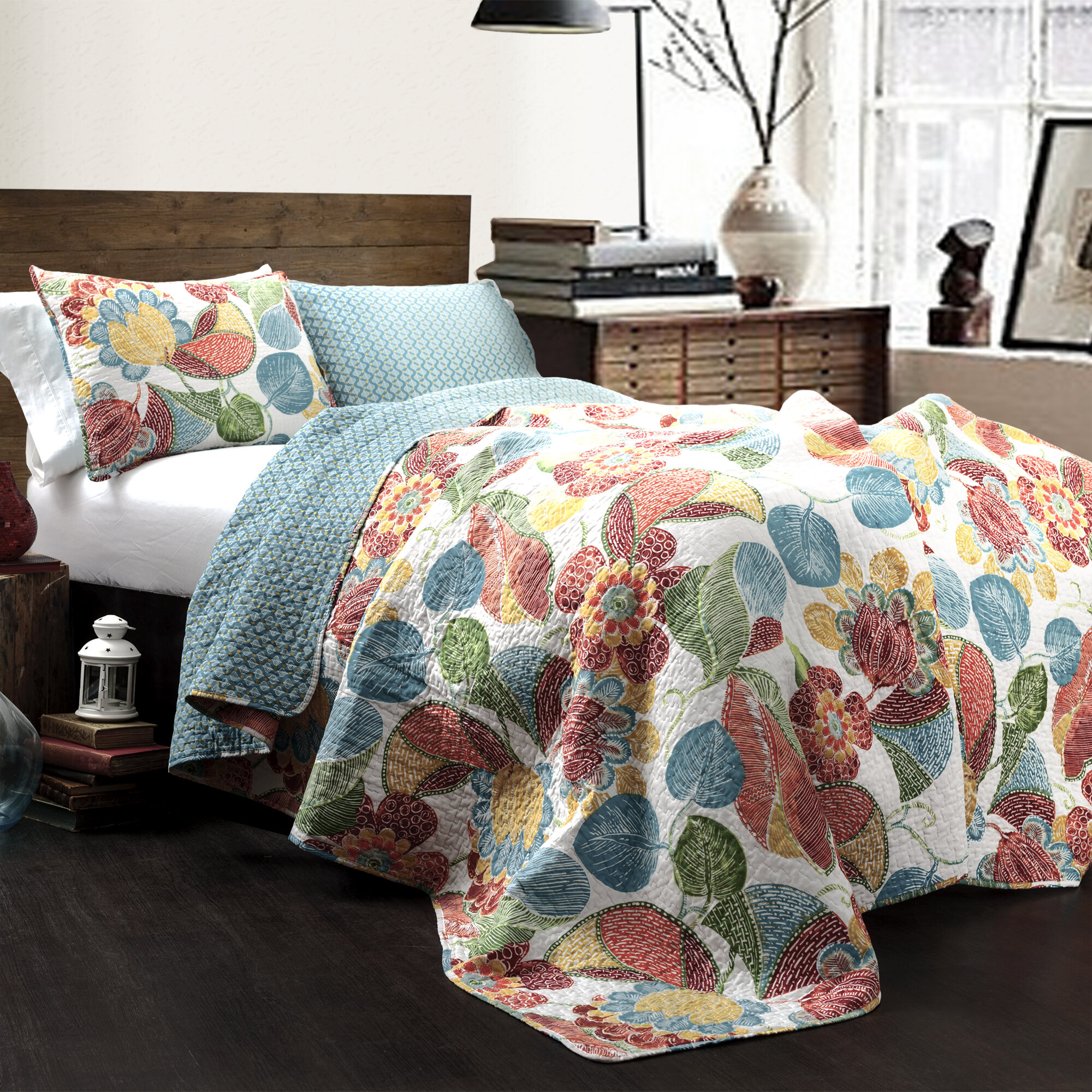 Blue Floral Pattern Lightweight Design for Spring and Summer 3-Piece Coverlet 