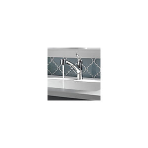 Delta Collins Single Handle Pull Out Kitchen Faucet