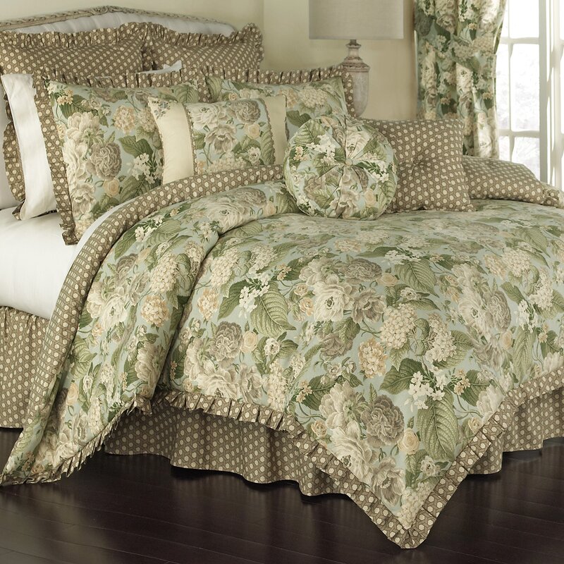 Waverly Garden Glory Reversible Comforter Set & Reviews | Wayfair.ca