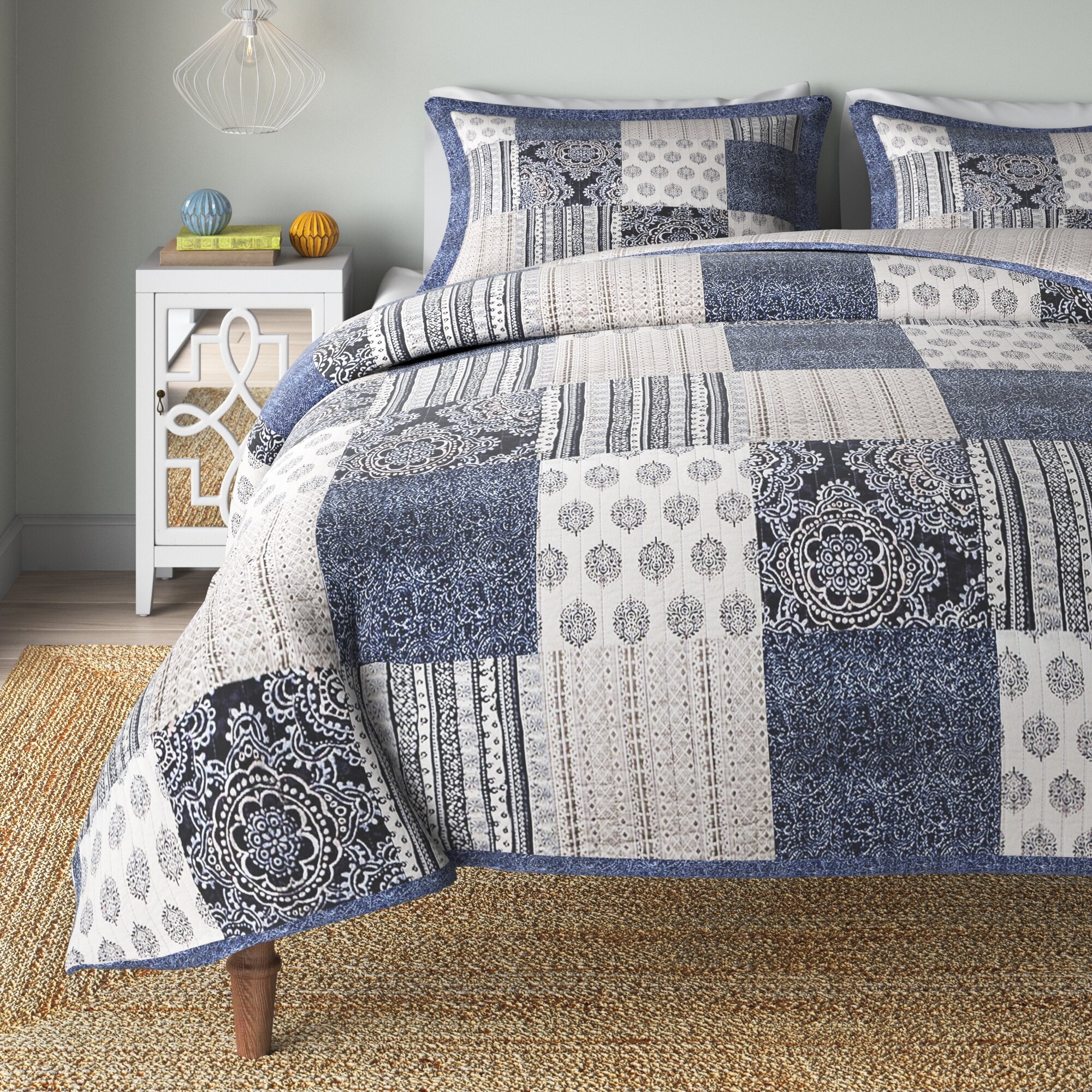 Bungalow Rose Jorgensen Navy Standard Cotton Reversible Quilt Set ...