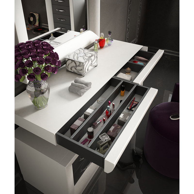 Everly Quinn Kirkwood Bedroom Makeup Vanity Set with ...