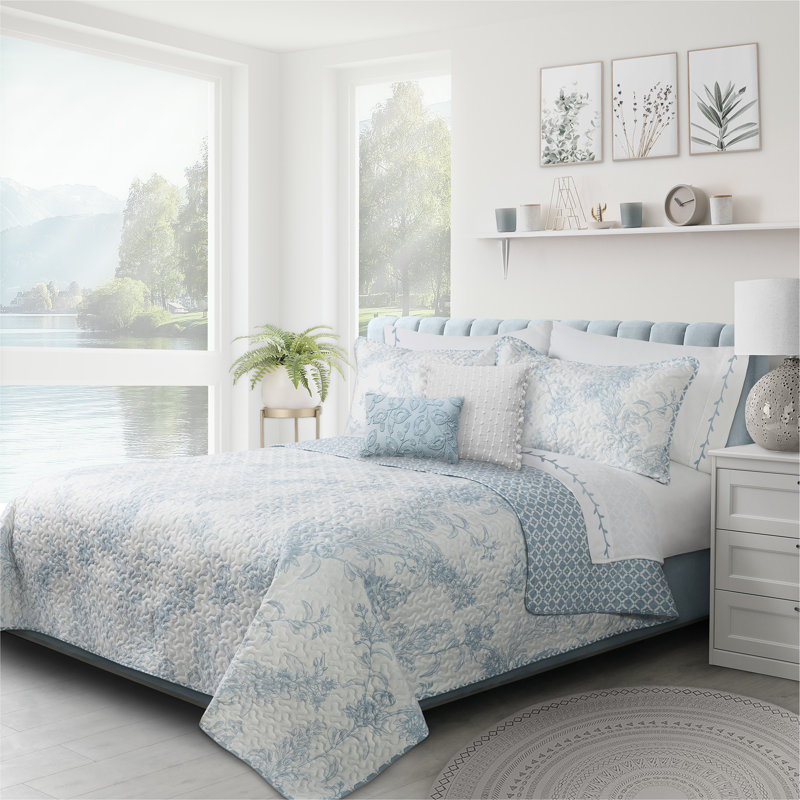 Microfiber Reversible Quilt Set Color: Blue, Size: King Quilt + 2 King Shams