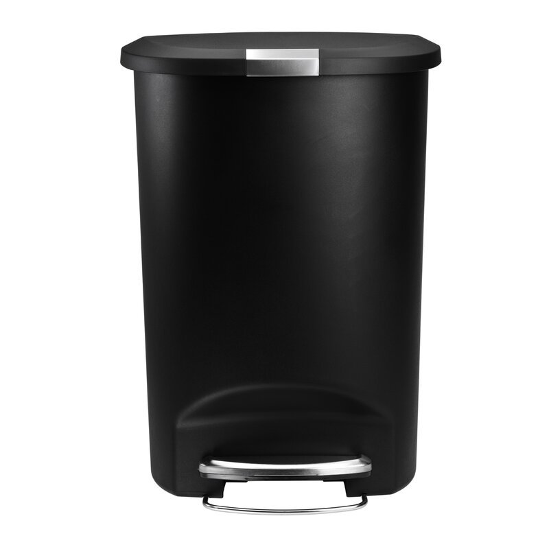 black 13 gallon trash bags