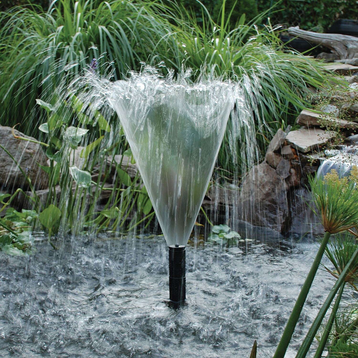 8pcs Fountain Nozzle Kit Garden Pond Black Plastic Waterfall Fountain Head Set 