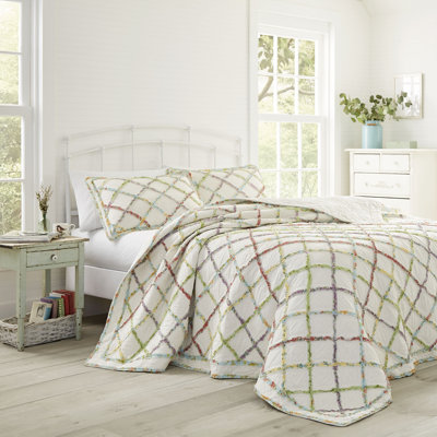Laura Ashley Ruffled Garden Single Reversible Quilt Size Full Queen