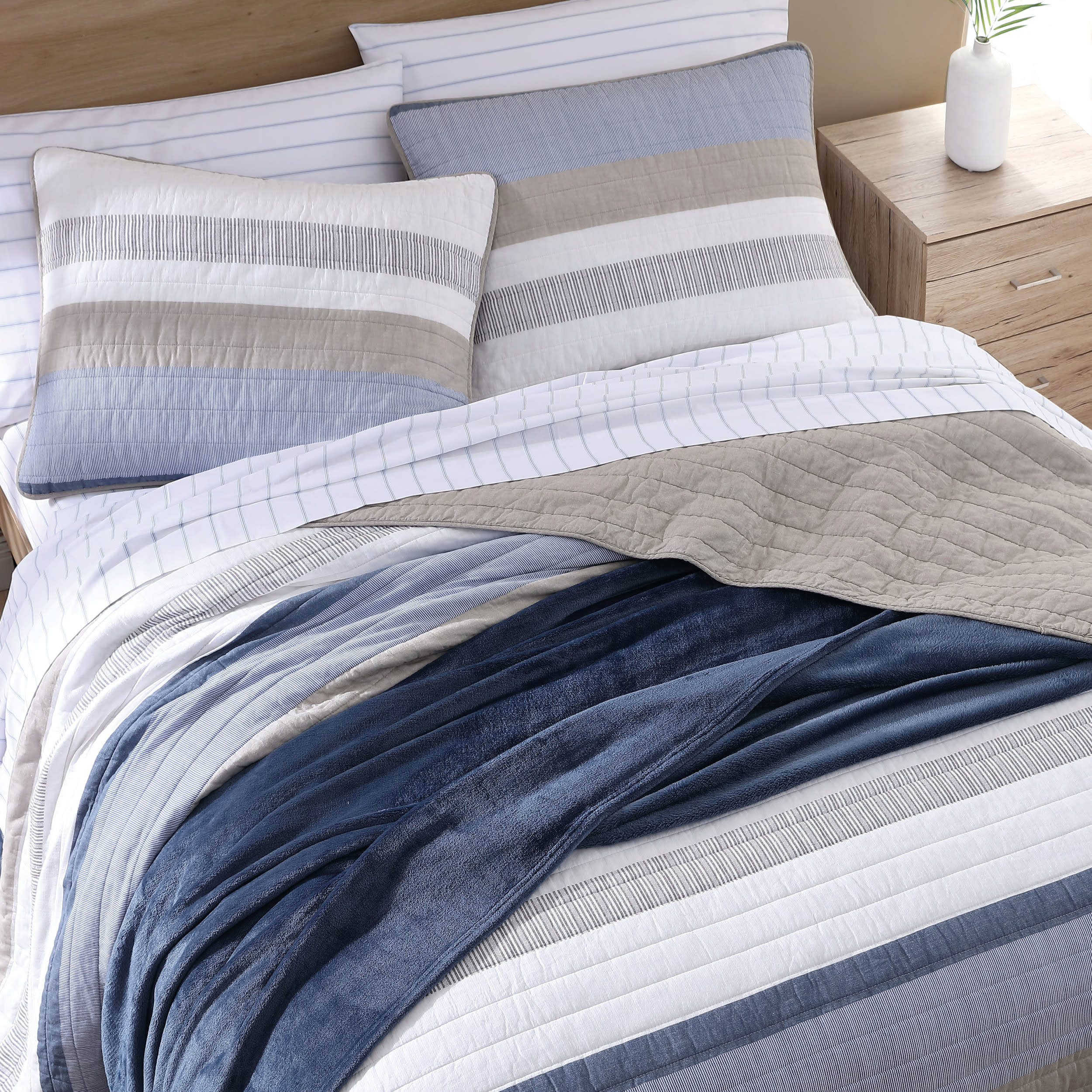 nautica galewood quilt set