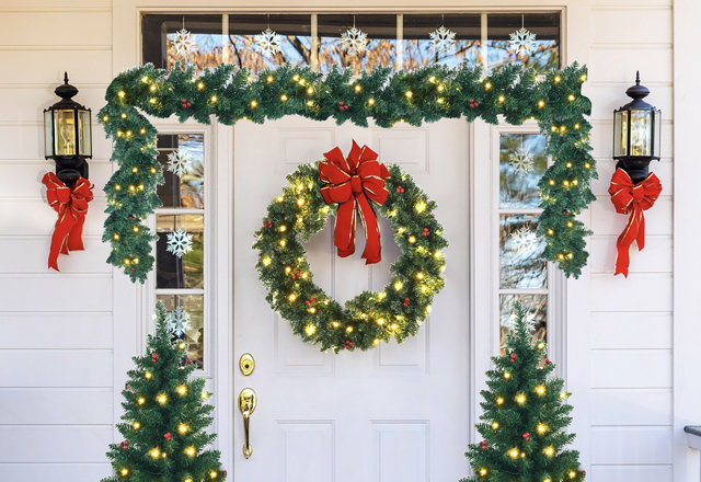 Must-Have Holiday Wreaths