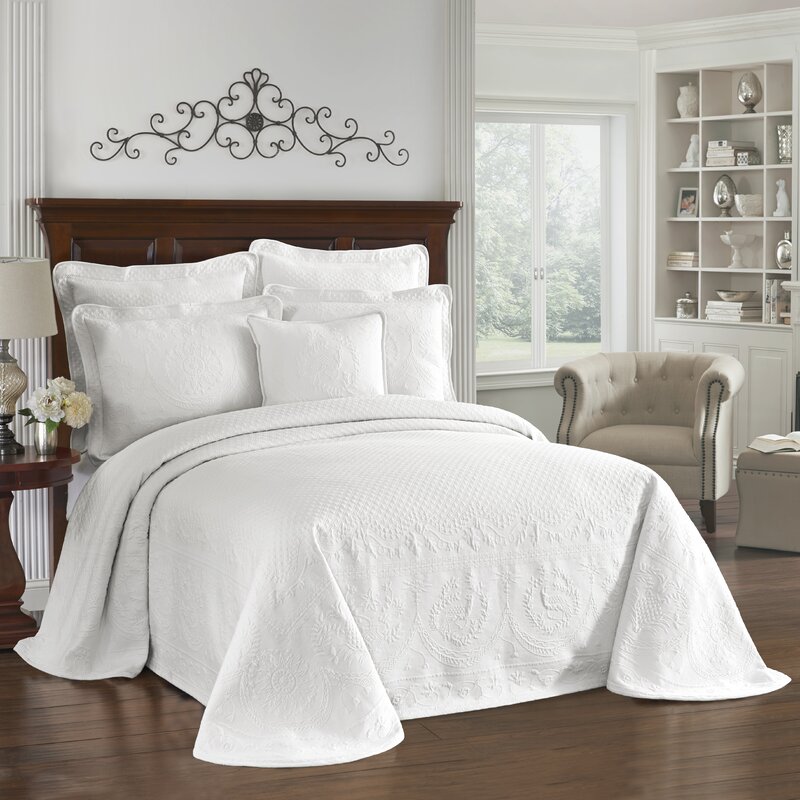 Historic Charleston Oversized King Charles Matelasse Bedspread