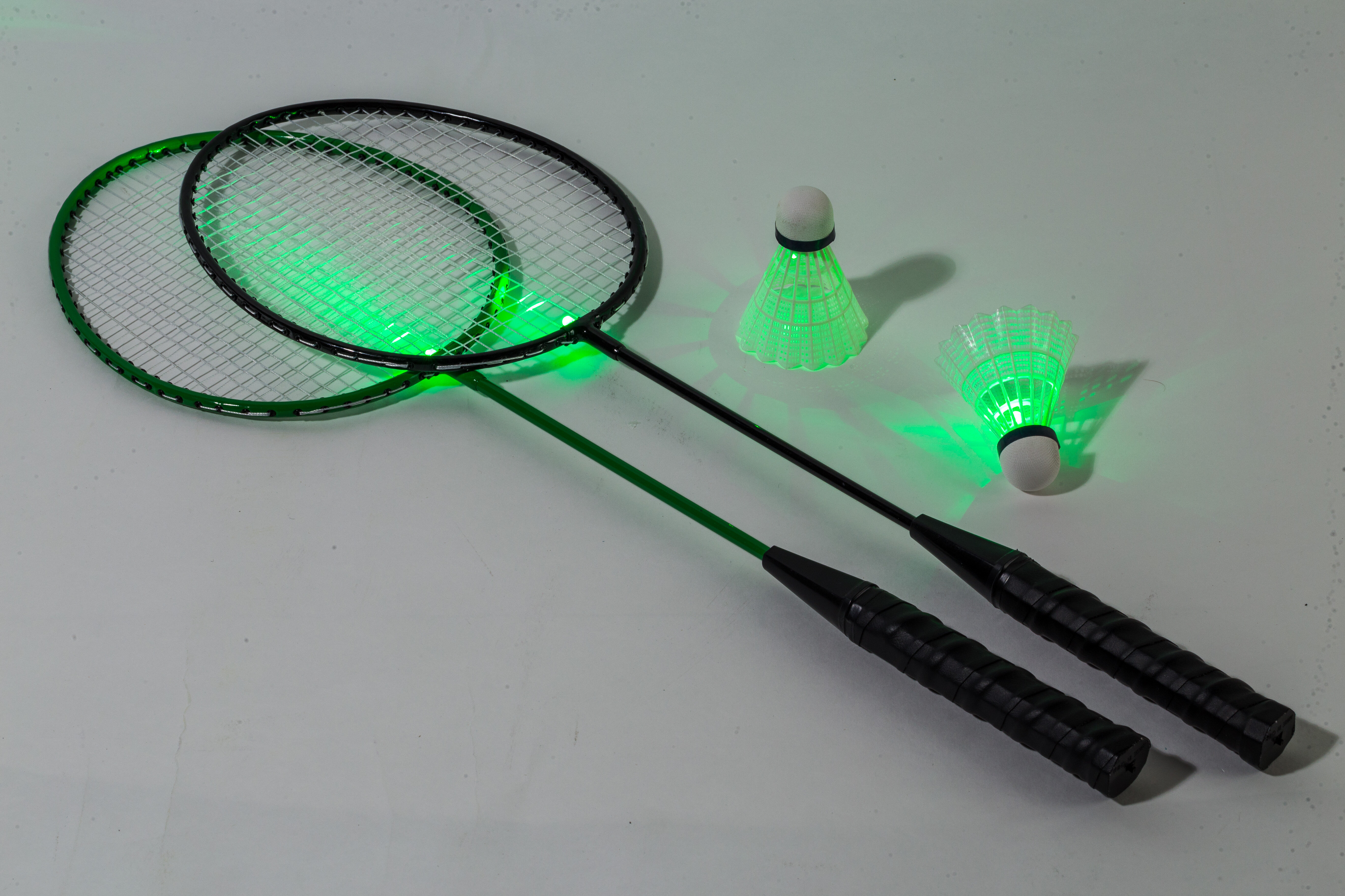 Bonny 2 Player Full Carbon Light 95g Badminton Racket Set 12 Feather Shuttlecock 